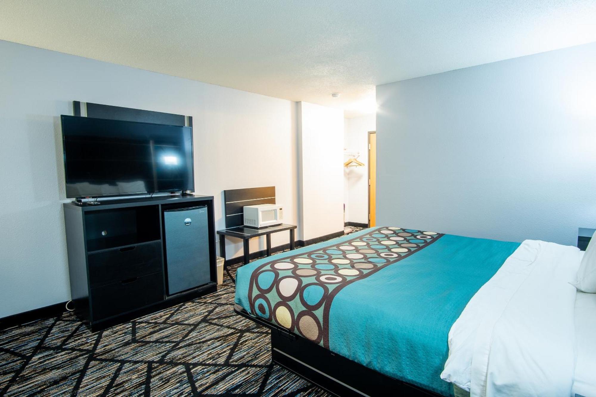 Coratel Inn & Suites By Jasper New Richmond Kültér fotó